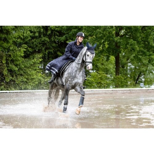 Alternative view of HKM Ridkappa Seattle Regnkappa