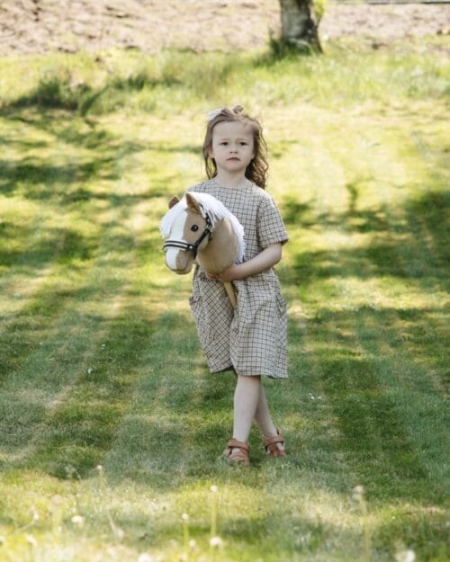 Alternative view of My Hobby Horse grimma med plysch och stenar - Brun